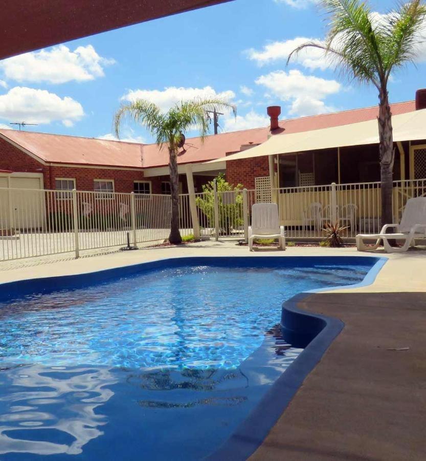 The Lydoun Motel Chiltern Extérieur photo