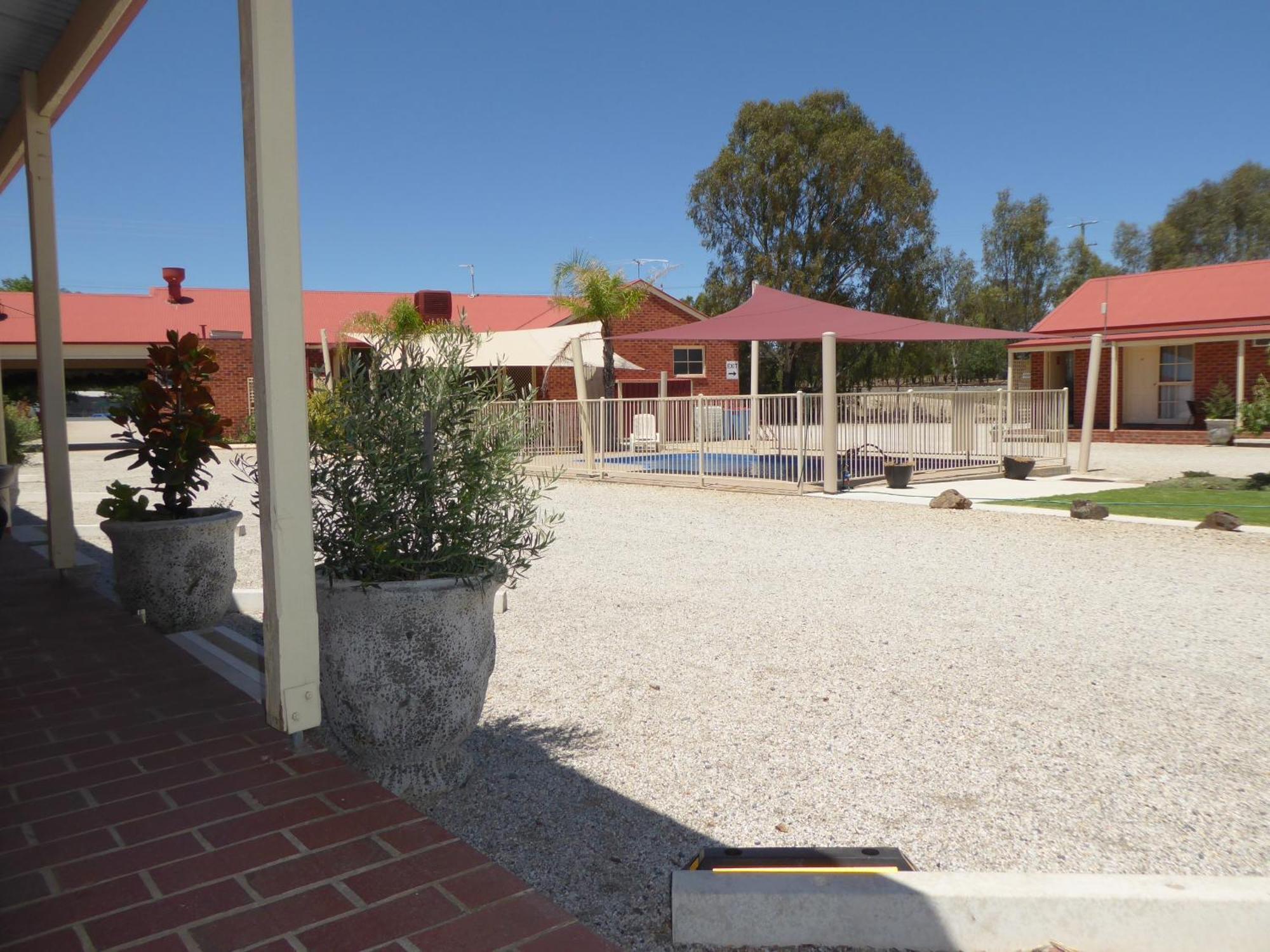 The Lydoun Motel Chiltern Extérieur photo