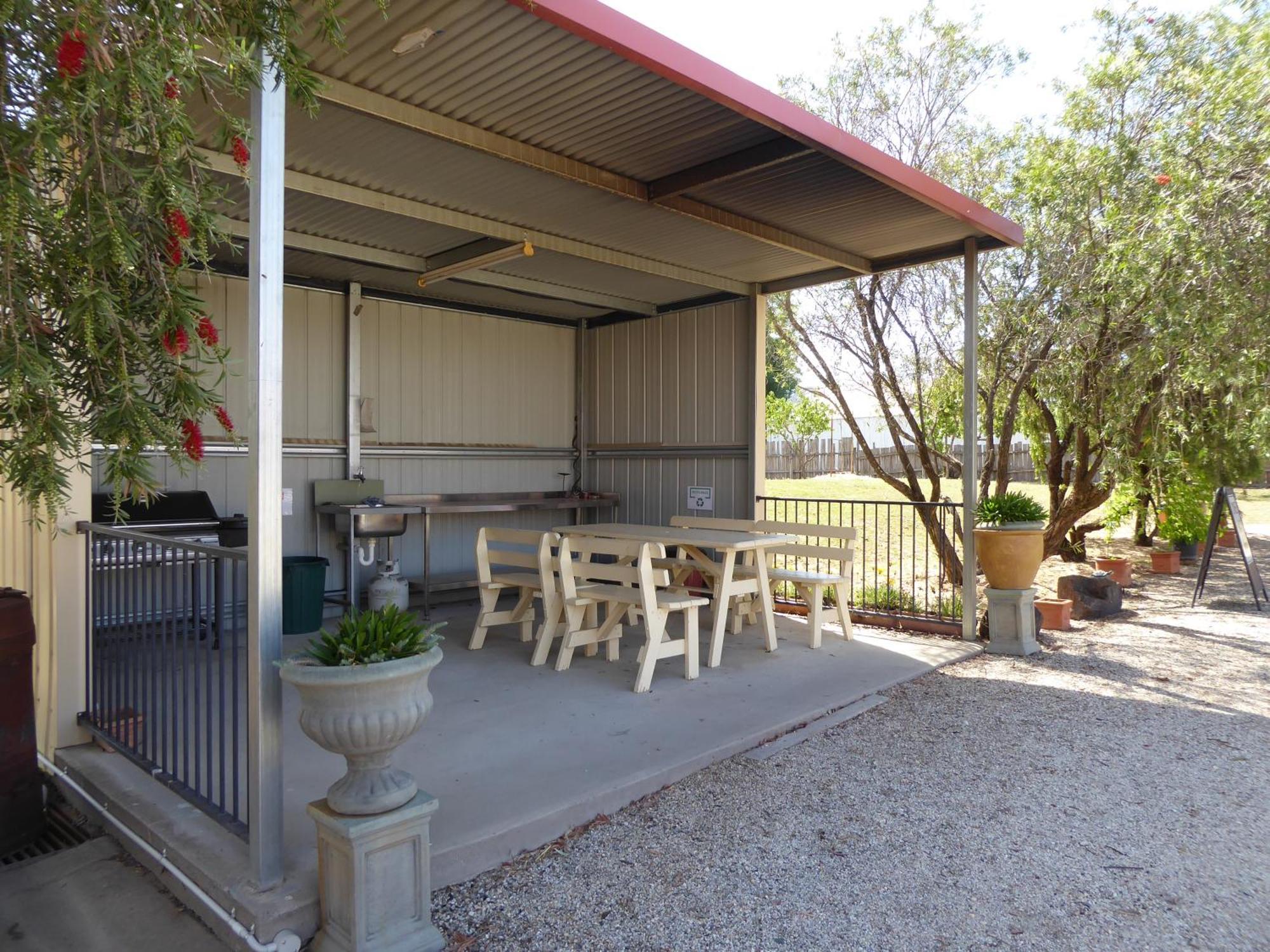 The Lydoun Motel Chiltern Extérieur photo