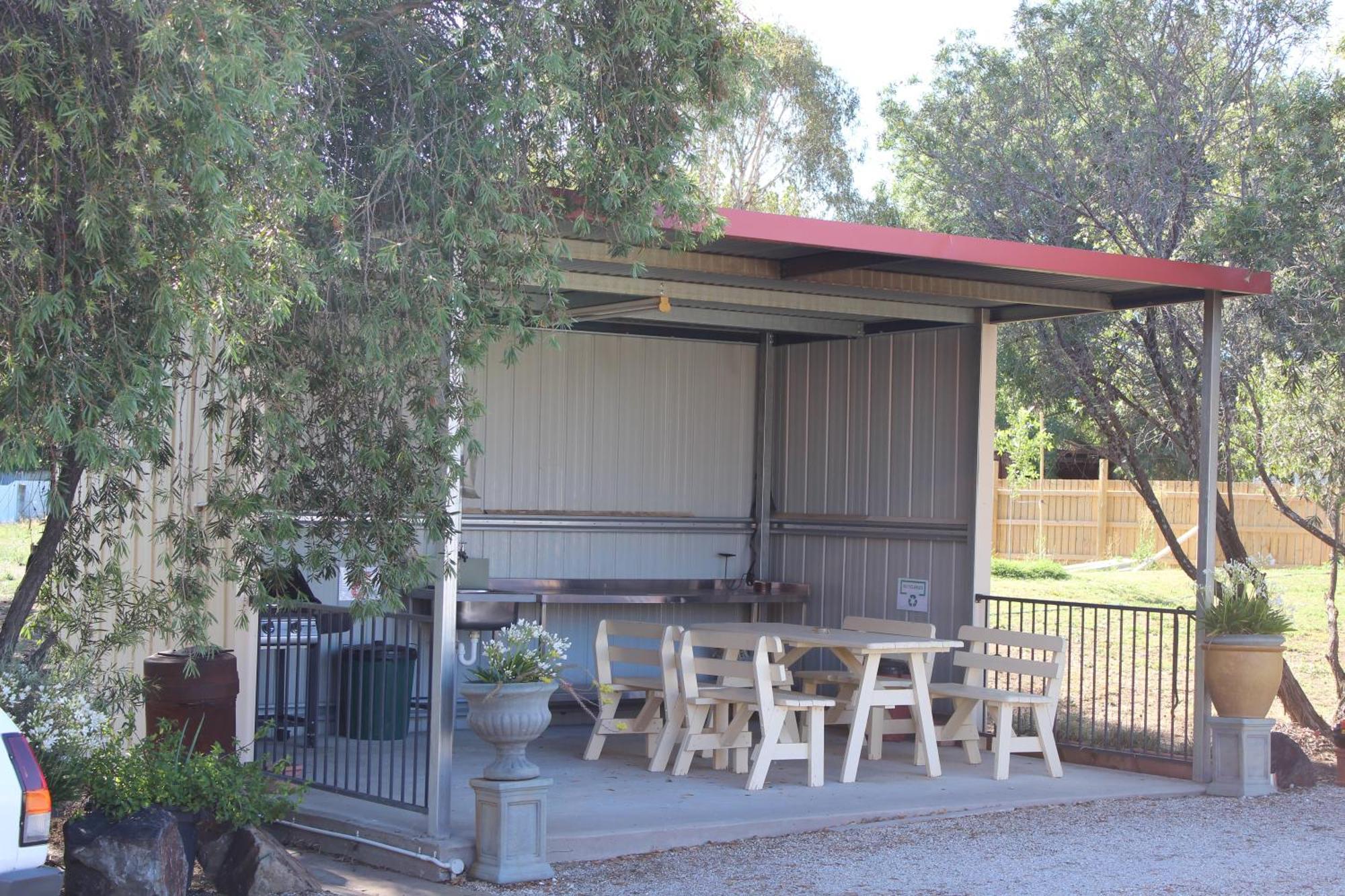 The Lydoun Motel Chiltern Extérieur photo